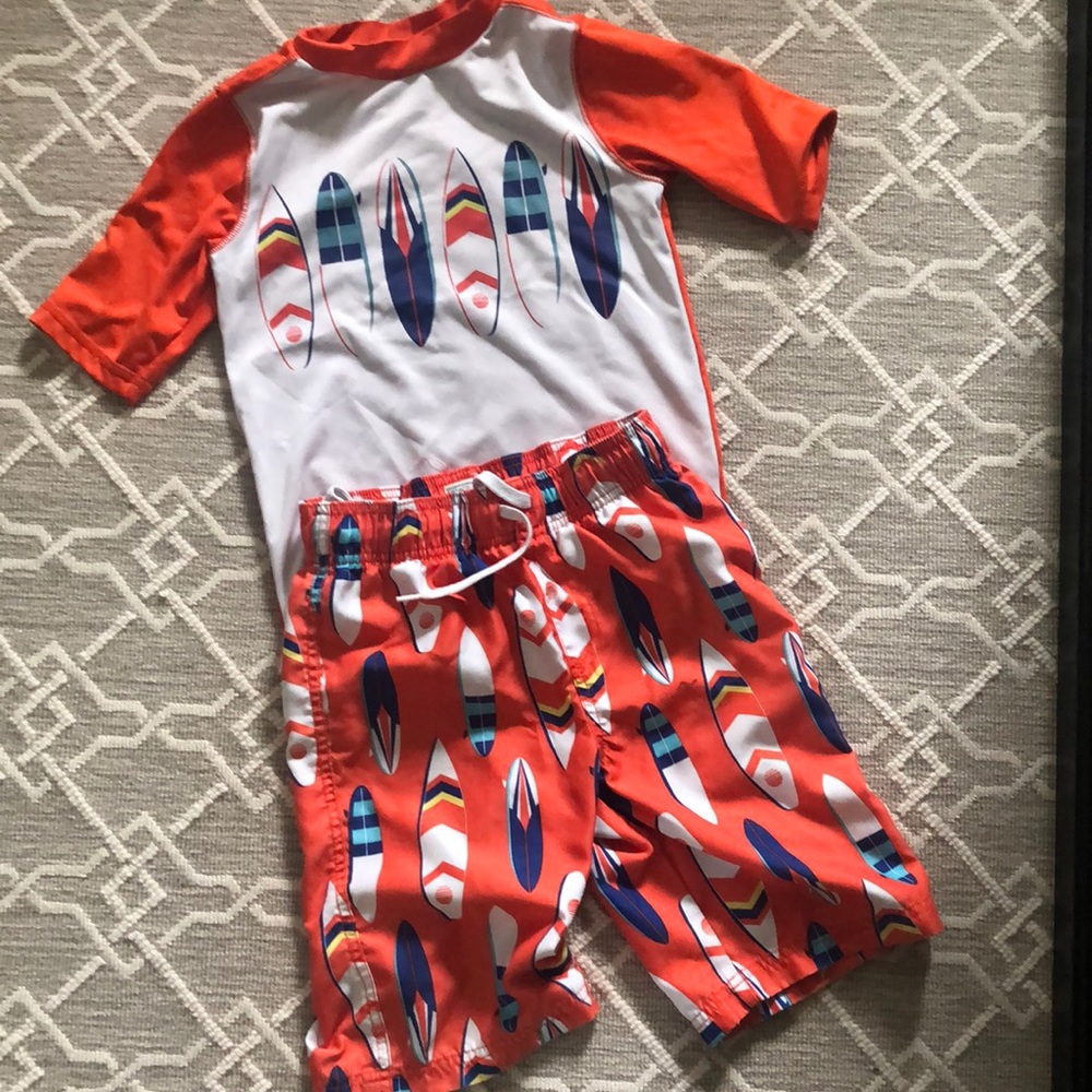 Swim set - size 7/8 boy. Trunks + rash guard.